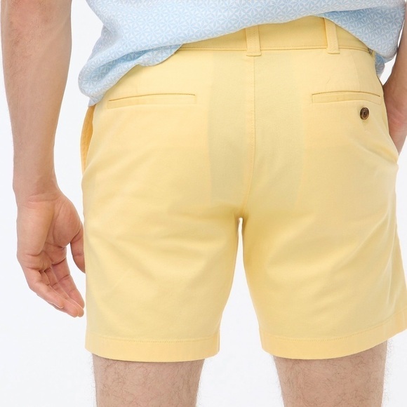 J crew 7” flex khaki shorts pale banana yellow - Picture 2 of 3